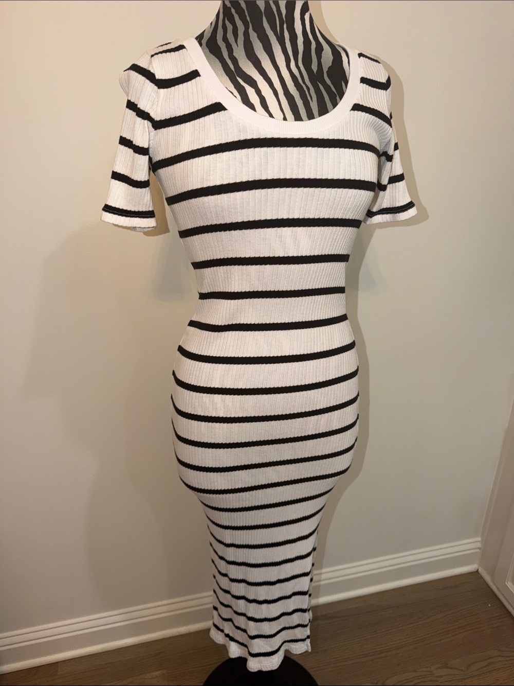 NWOT - Lascana Fitted Black White Stripe Dress Sz 6